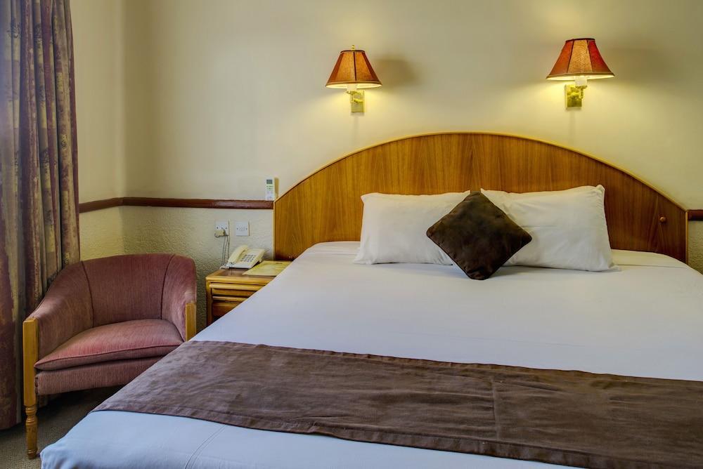 New Ambassador Hotel Harare Exterior photo